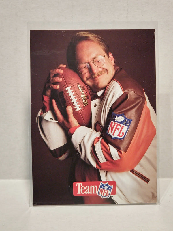 1992 Pro Line Portraits Team NFL Martin Mull #4