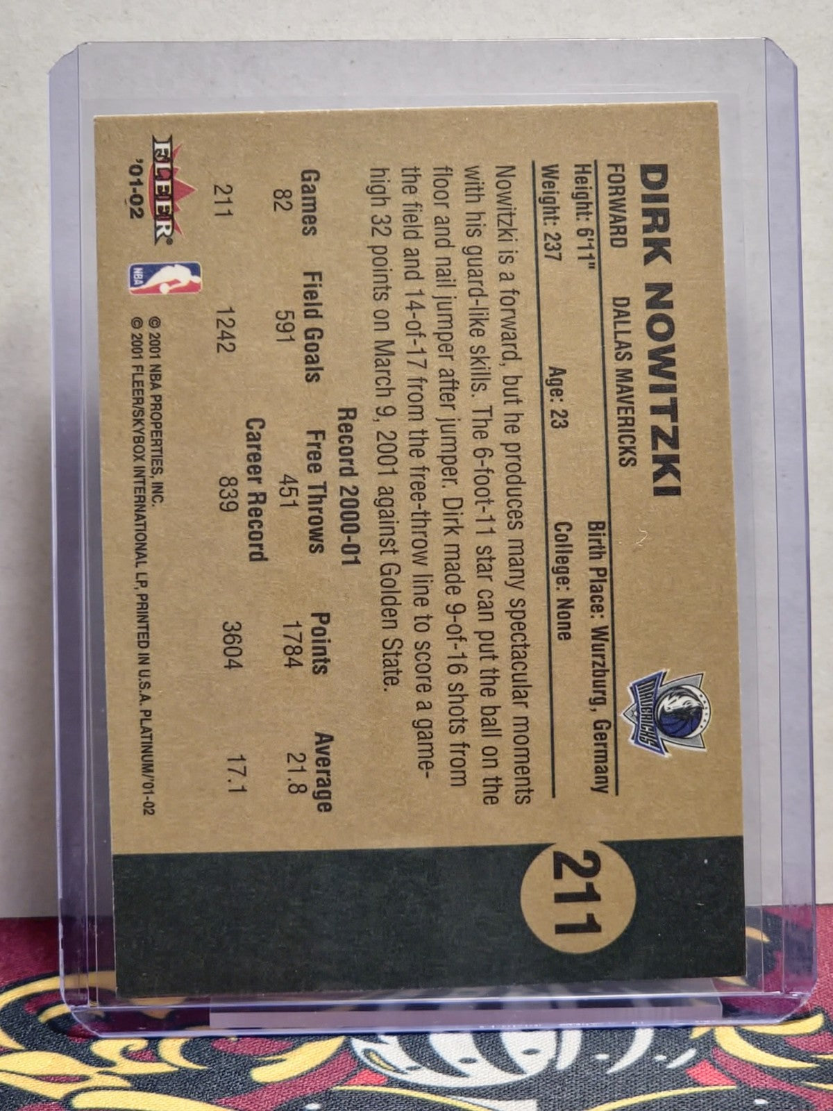 2001-02 Fleer Platinum Dirk Nowitzki #211 HOF 2